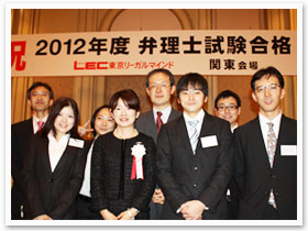 2012年度 合格祝賀・交流会の様子3