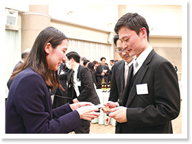 祝賀会・交流会の様子1
