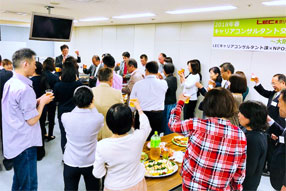 梅田駅前本校 交流会の様子4