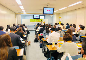 梅田駅前本校 交流会の様子3