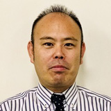 講師