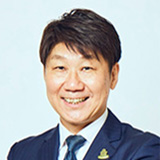 講師