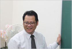 二藤部渉LEC専任講師 インタビュー