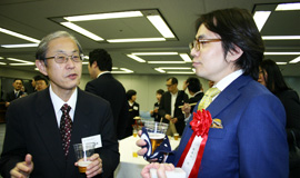2014年度行政書士試験合格者交流会の様子1