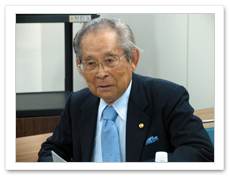 横須賀 博氏(前社団法人日本不動産鑑定協会会長)