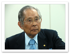 横須賀 博氏(前社団法人日本不動産鑑定協会会長)
