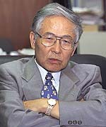 手塚和彰氏