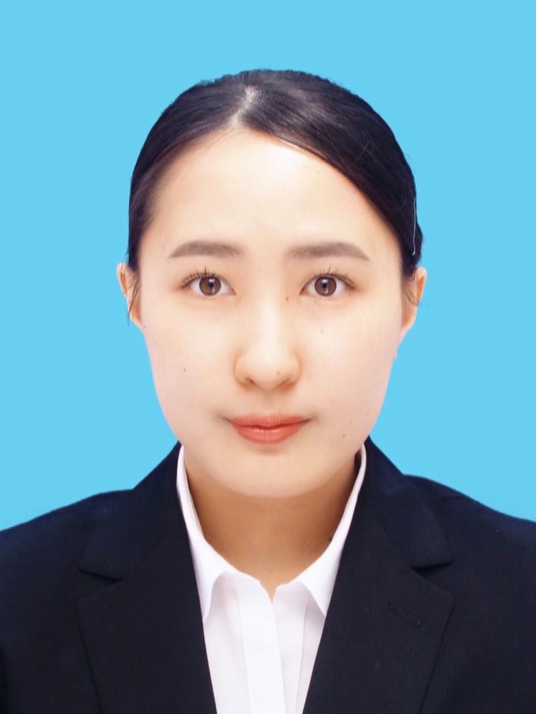 22Z04976_土屋　陽奈_顔写真.jpg