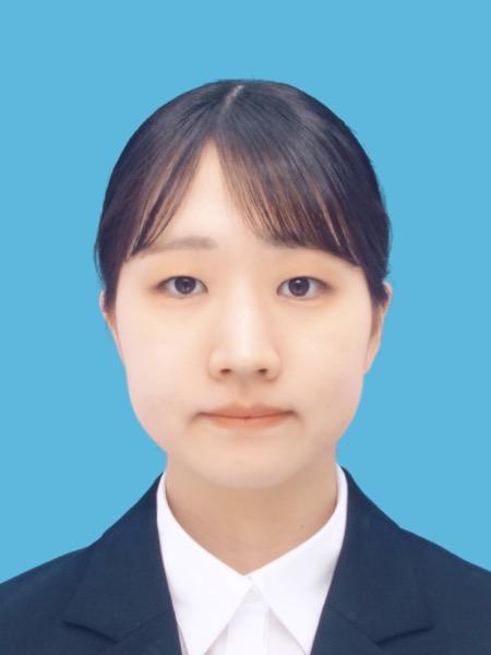 24Z02016_石川 奈美_顔写真.jpg