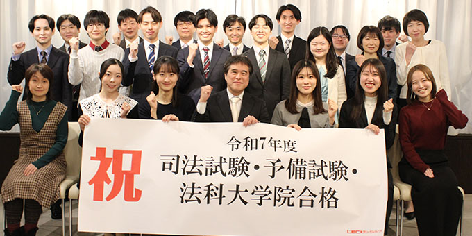 ���i�j��E�𗬉�W���ʐ^