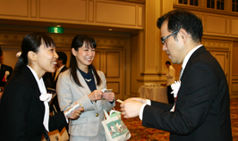 祝賀会・交流会の様子8