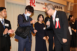 祝賀会・交流会の様子13